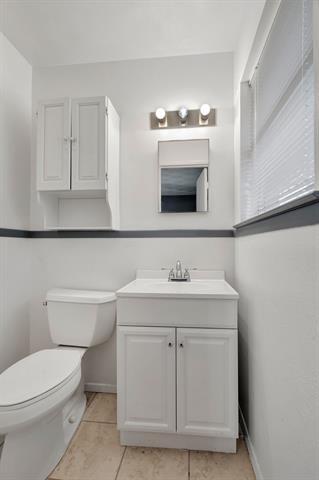 Building Photo - 1704 Foster Dr