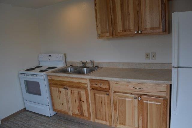 Building Photo - Very Cute Beach Cabin! Between Eureka & Arcata, 2 bedroom home with spacious yard