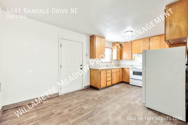 Building Photo - Spacious and Updated 2-Bedroom Apartment w...