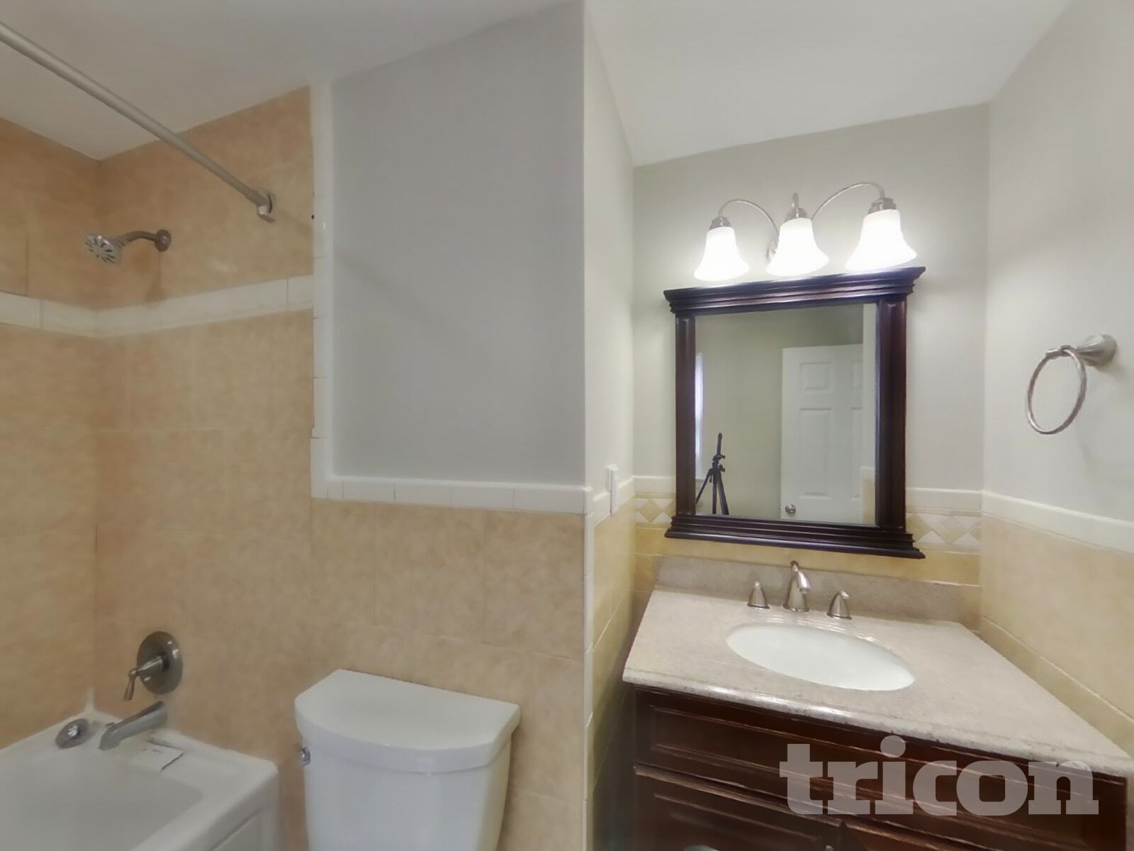 Building Photo - 906 Township Line Rd