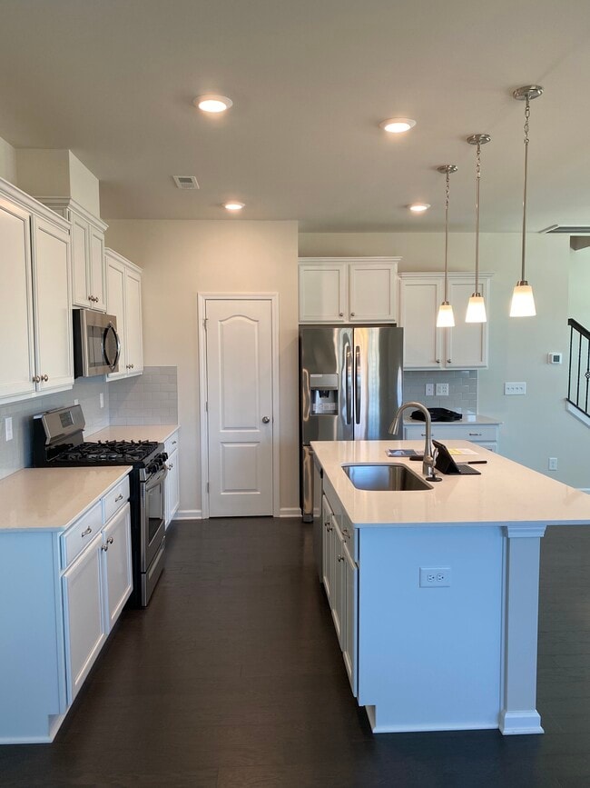 Building Photo - 11122 Westbranch Pkwy