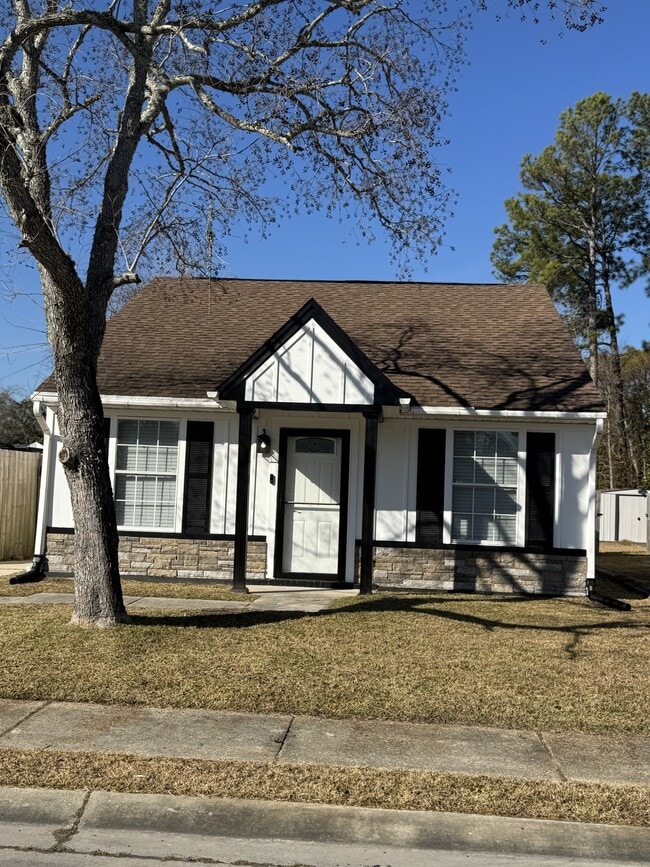 Building Photo - 10604 Sharp Blvd