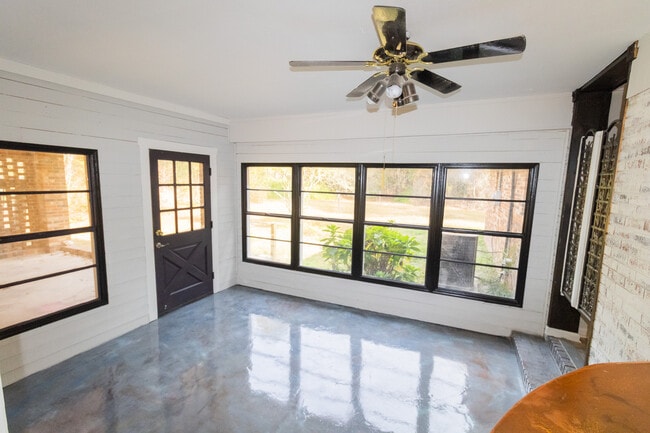 Building Photo - 6513 Rocky Ford Rd