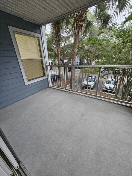 Building Photo - 2533 Grassy Point Dr