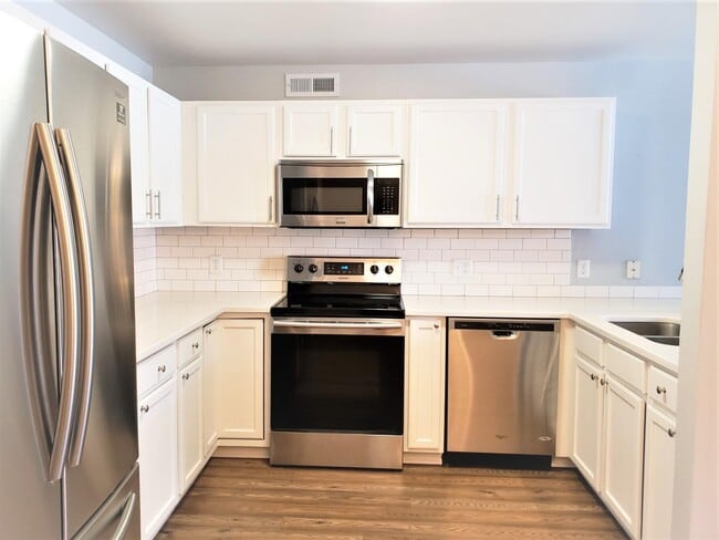 Building Photo - 4737 S Hunter Ln