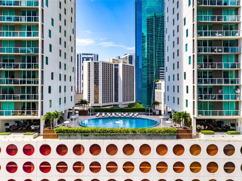 Building Photo - 500 Brickell Ave