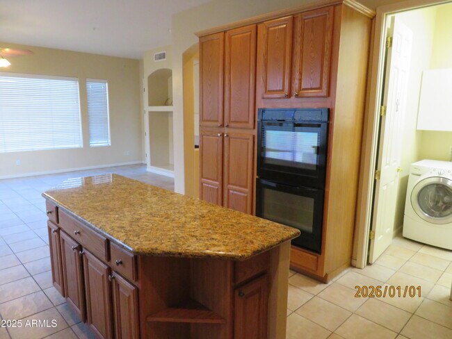 Building Photo - 7748 E Manana Dr