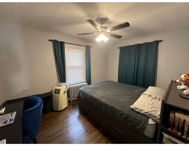 Building Photo - 4210 N Kilpatrick Ave