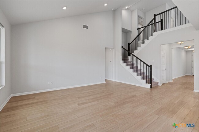 Building Photo - 116 Rocking Chair Dr