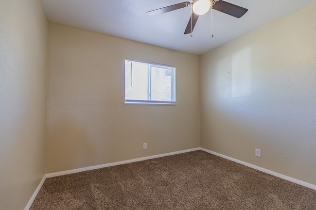Building Photo - Charming 3 Bed 1 Bath Home