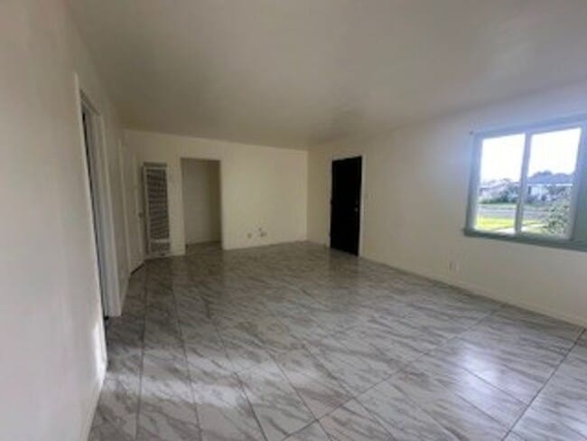 Building Photo - Three Bedroom Single Family Home