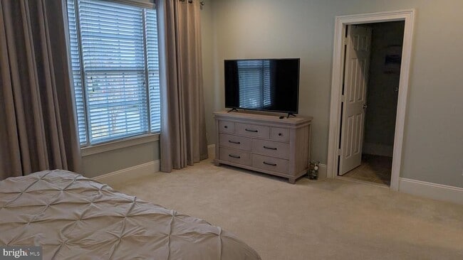 Building Photo - 36400 Warwick Dr