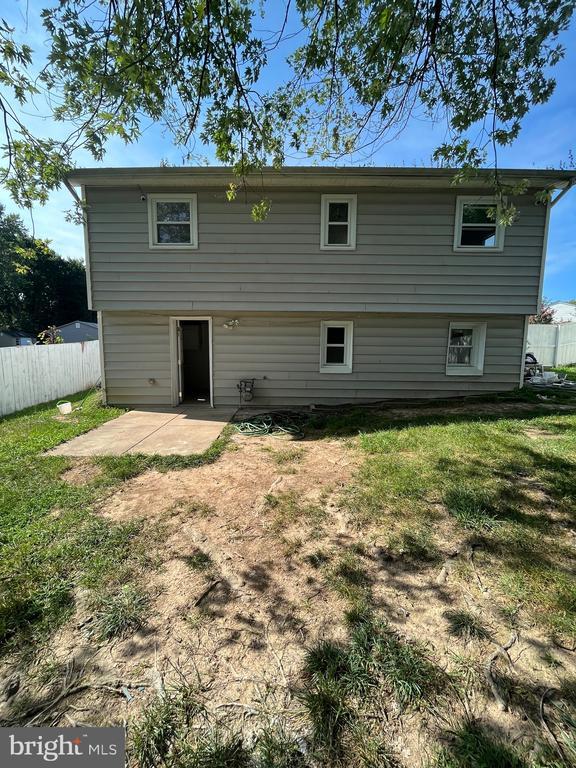 Building Photo - 13225 Hawthorn Ln