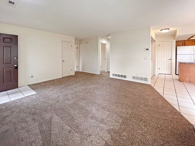 Building Photo - STANDLEY LAKE/PARK, TOP FLOOR, END UNIT, M...