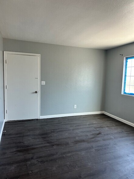 Building Photo - 4459 Maine Ave