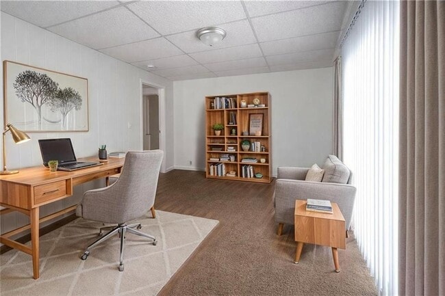 Building Photo - 866 Weeden St