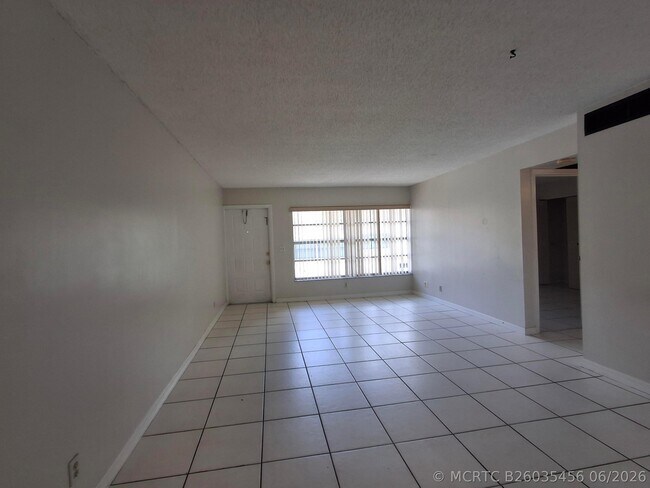 Building Photo - 11506 Royal Palm Blvd