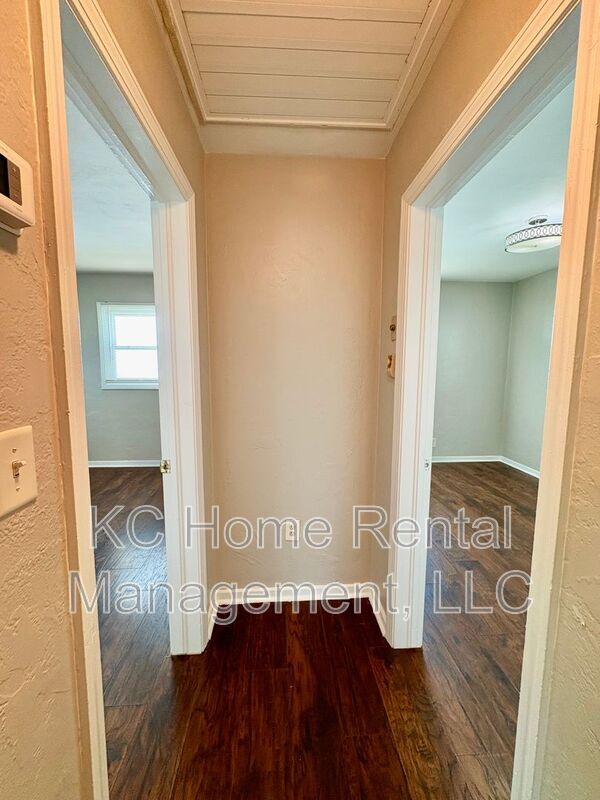 Building Photo - 7809 Pennsylvania Ave