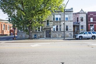 Building Photo - 3560 W Cermak