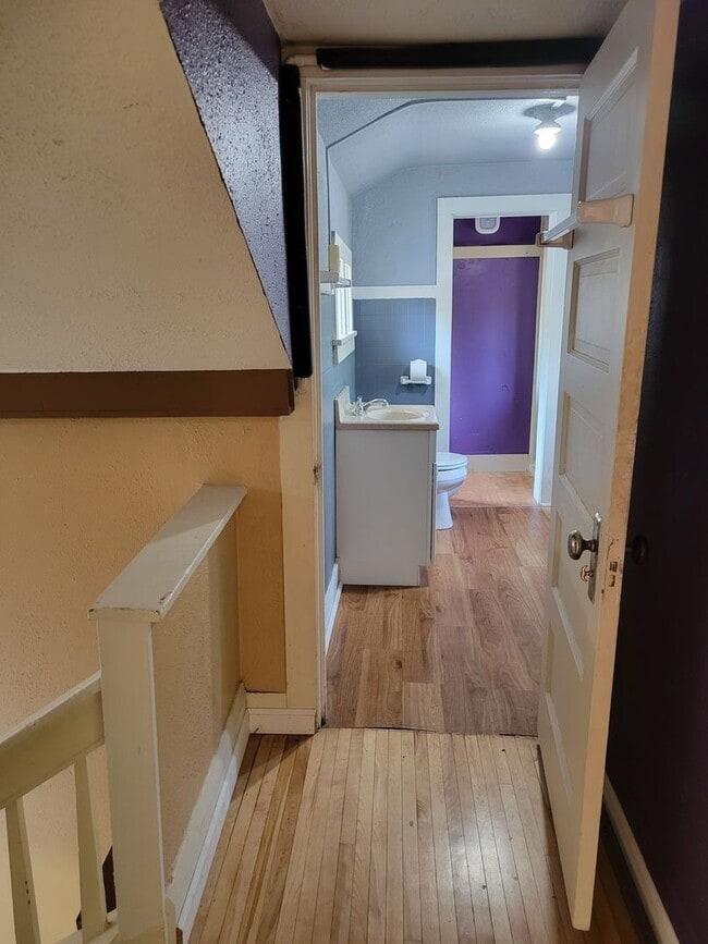 Building Photo - Single Family Home