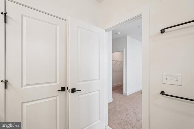 Building Photo - 19820 Lavender Dust Sq