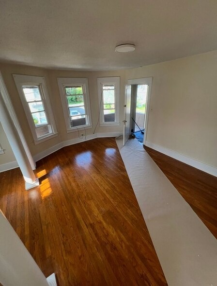 Building Photo - 808 Waverly Pl