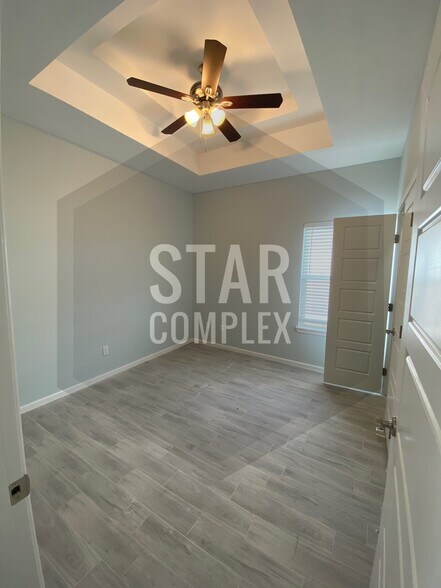 Bedroom 2 - 4725 Mulberry Ave