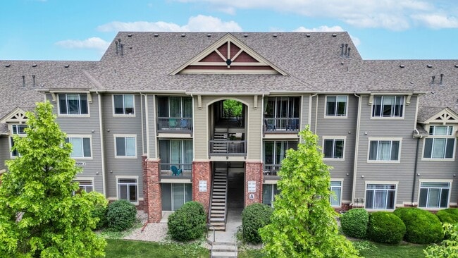 Building Photo - Remodeled 2 BR/2 BA Unit near Edora Park/Epic and Spring Creek Trail