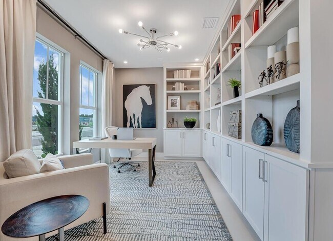 Building Photo - 923 SW Pr Ave