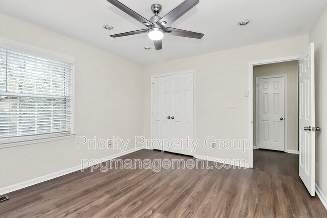 Building Photo - 11323 Harrowfield Rd