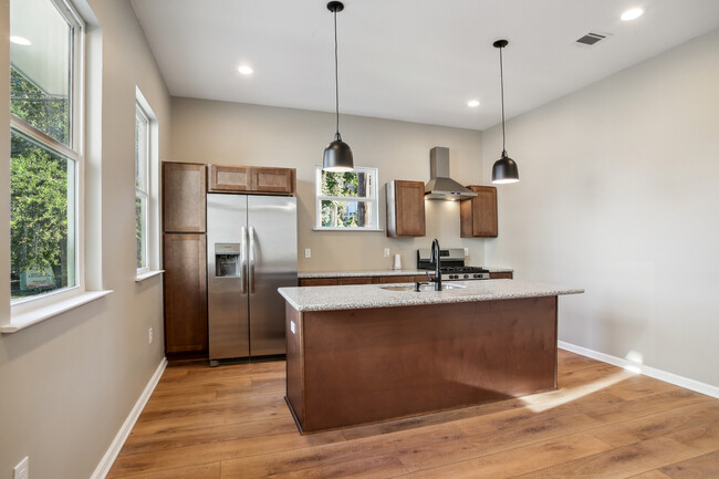 kitchen - 1940 Elysian Fields Ave