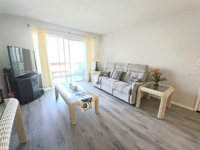 Building Photo - 3249 S Beneva Rd