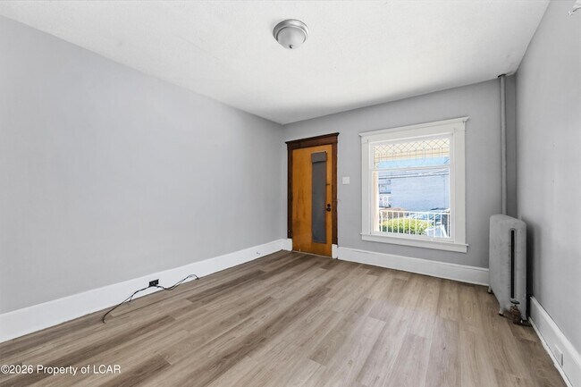 Building Photo - 175 Dundaff St