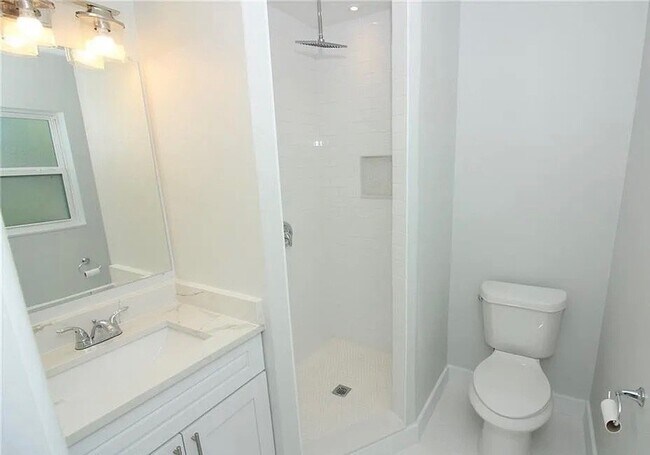 Building Photo - 16077 Garrett Grove Ct