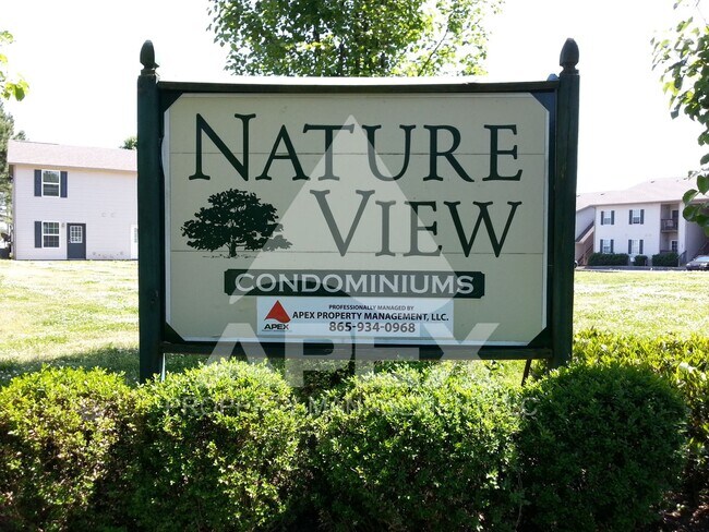 Building Photo - MOVE-IN SPECIAL,NO RENT TIL MAY 1ST! - Nice 2 Bd | 1.5 Ba Townhouse in West Knox Condo Community!