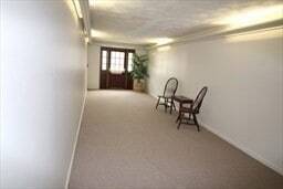 Building Photo - 132 Tyngsboro Rd