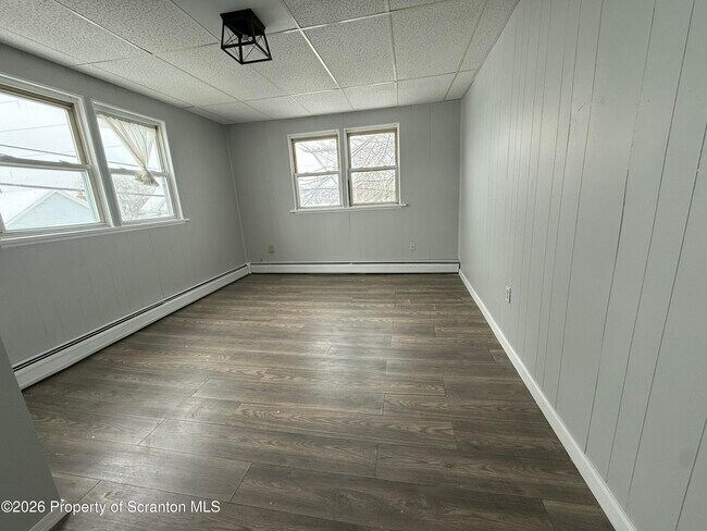 Building Photo - 375 Grove St