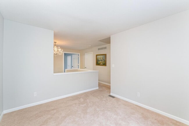 Building Photo - 1632 Shady Cove Ln