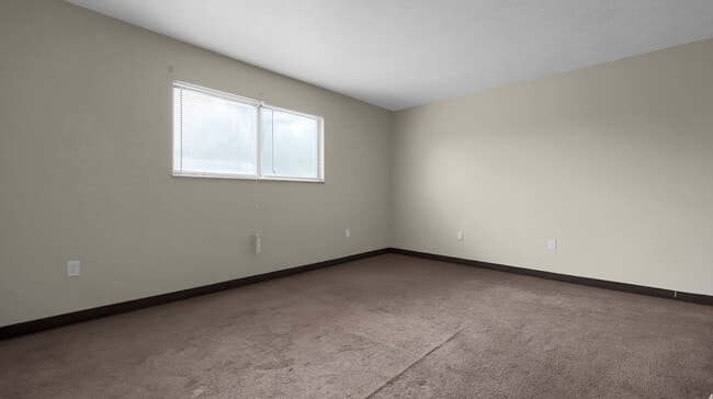 Building Photo - 1 Bedroom Townhouse Apartment