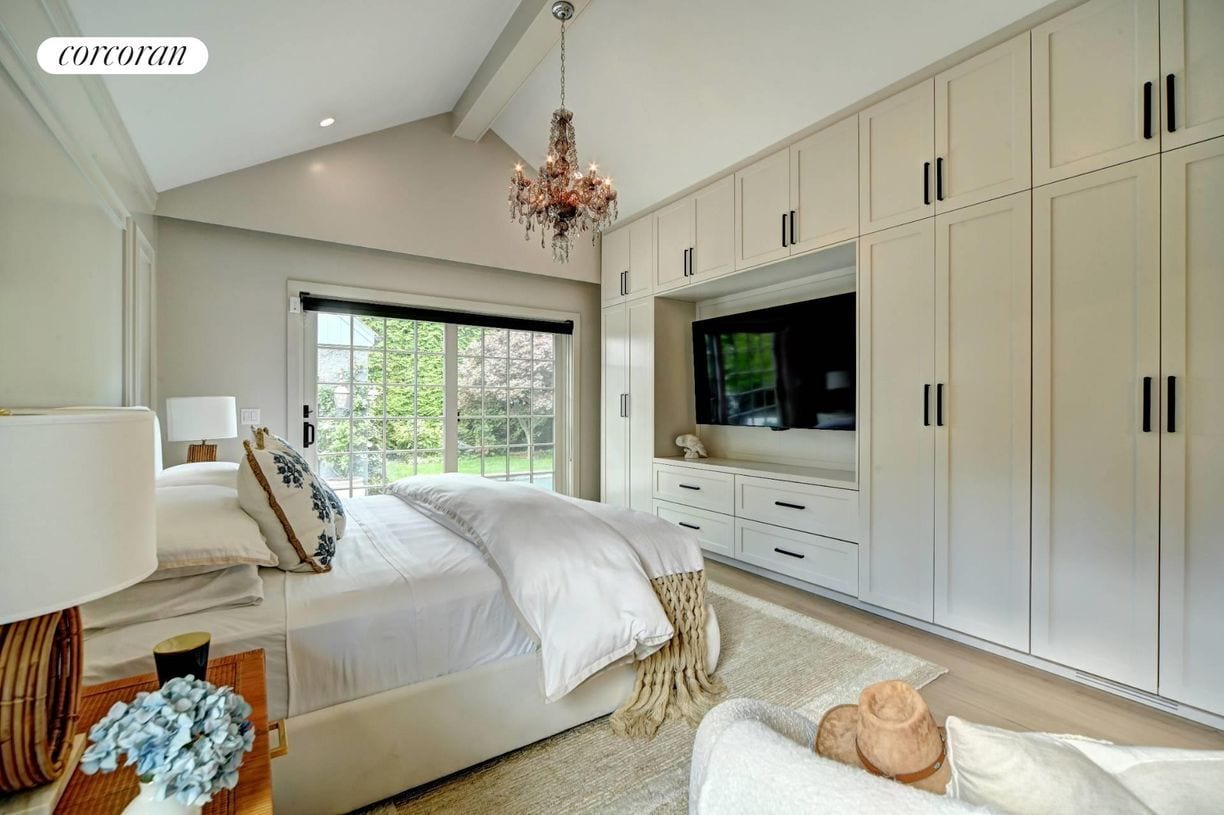 Building Photo - 95 Fordham Rd