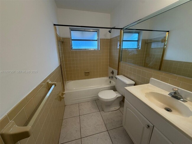 Building Photo - 9507 NW 80th Ct