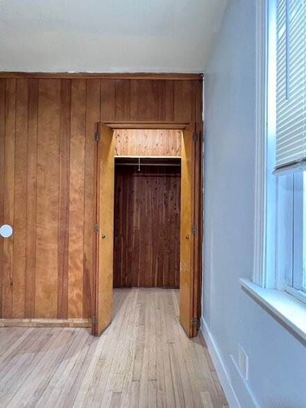 Building Photo - 5217 S Hermitage Ave