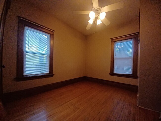 Building Photo - Excellent 3 bedroom Single Family in St Paul!!