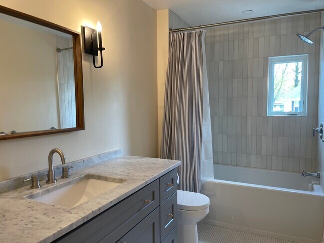 second upstairs bath - 39 Cottage Ln