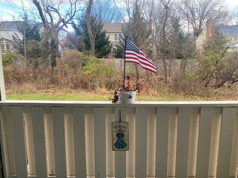 Building Photo - 1903 Jefferson Ct