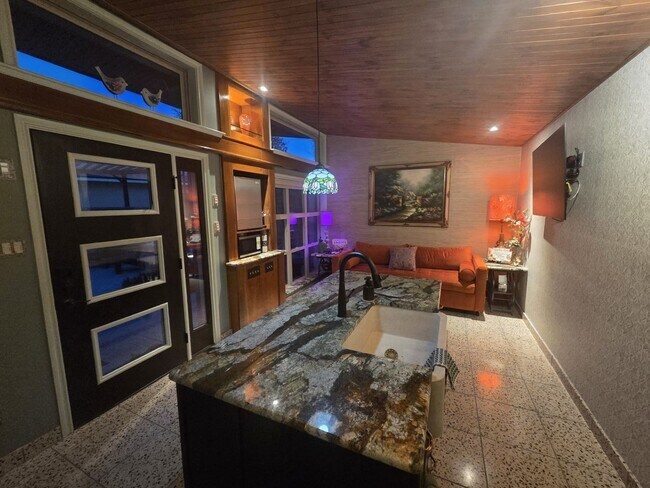 Building Photo - Custom built condo! Country Living! Offered unfurnished OR furnished!