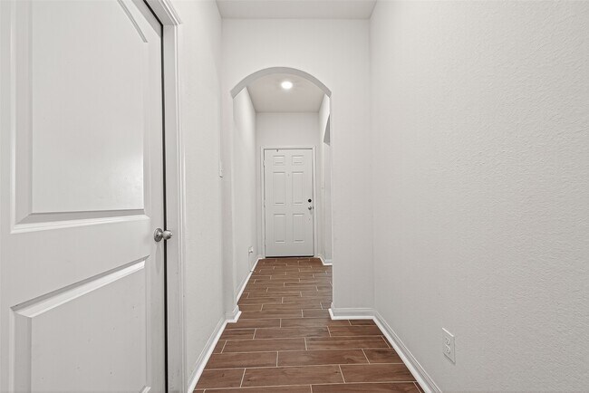 Building Photo - 15315 Crescent Brookfield Dr