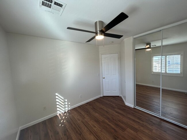 Building Photo - Move In Today! FREE October Rent! Stunning...