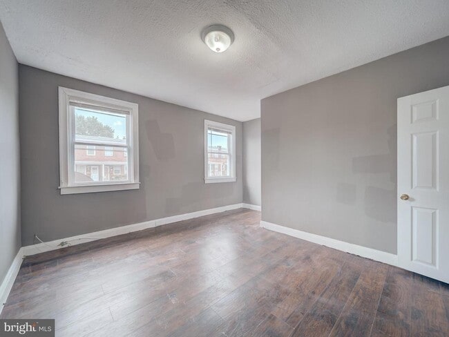 Building Photo - 2047 Griffis Ave