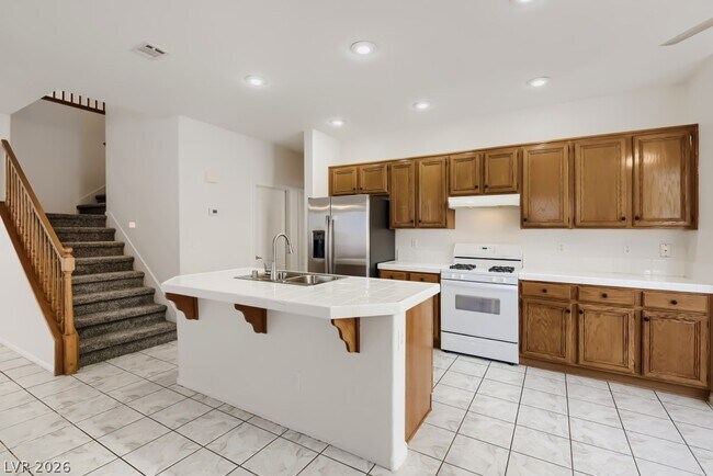 Building Photo - 1037 Plentywood Pl